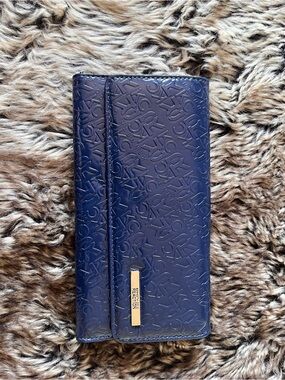 Kenneth Cole Reaction Navy Wallet with Gold Plate